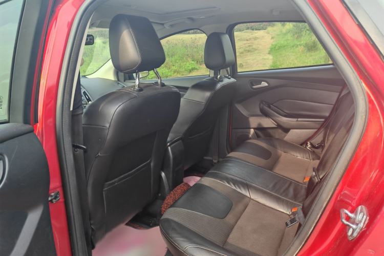 Used Ford Focus 2012 Hatchback 1.6L Automatic Fashion Edition
