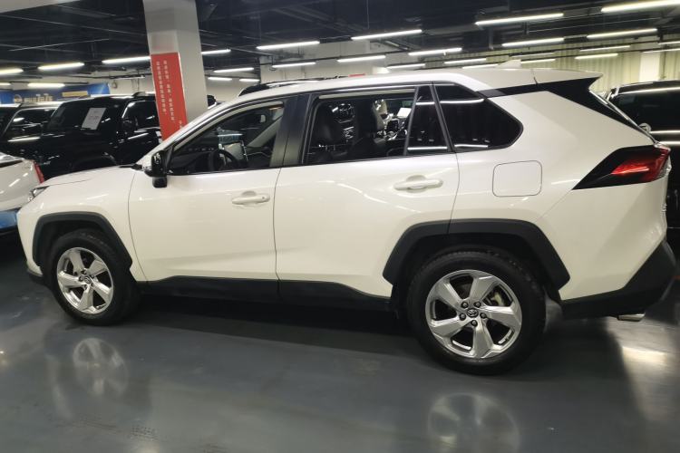 Used Toyota RAV4 2020 2.0L CVT Two-Wheel Drive Fashion Edition

