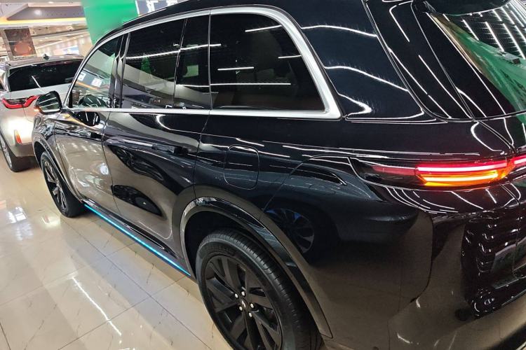 Used Li Auto L8 2023 Pro Model
