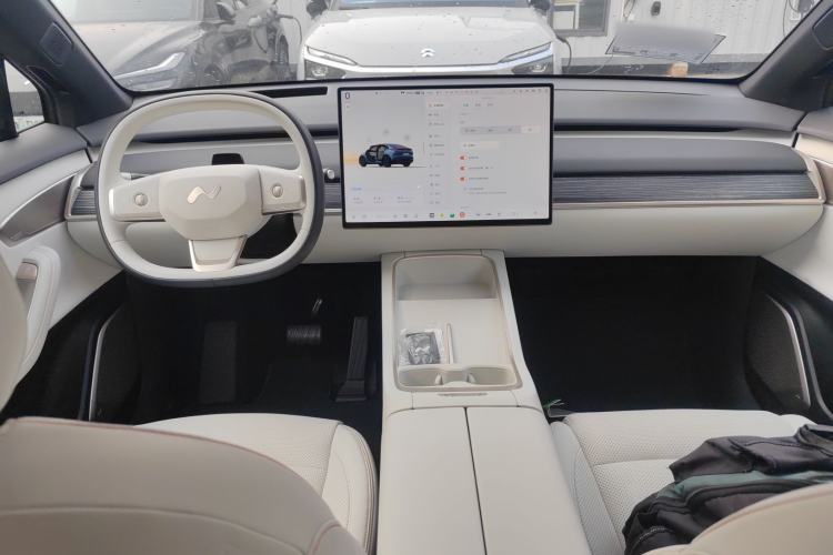 Used ONVO L60 2024 60 kWh All-Wheel Drive