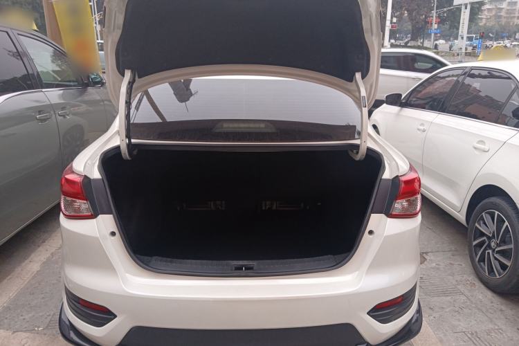 Used Nissan Lannia 2020 1.6L CVT Smart Connect Smart Cool Edition
