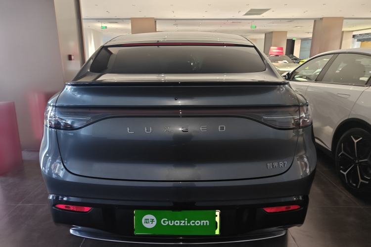 Used Hima Luxeed R7 2024 All-Electric 802 km Max
