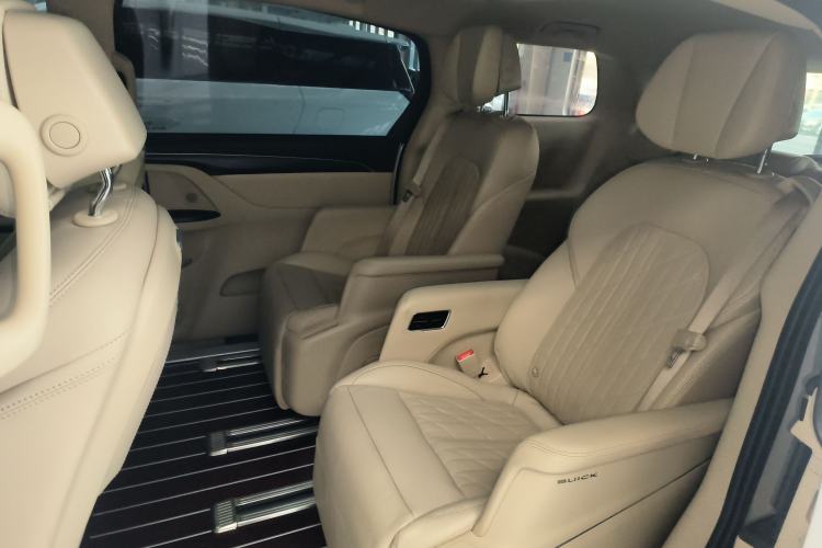 Used Buick GL8 2022 ES Land Cruiser 653T Luxury Model
