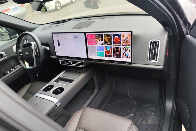 Used Li Auto L8 2023 Pro Model
