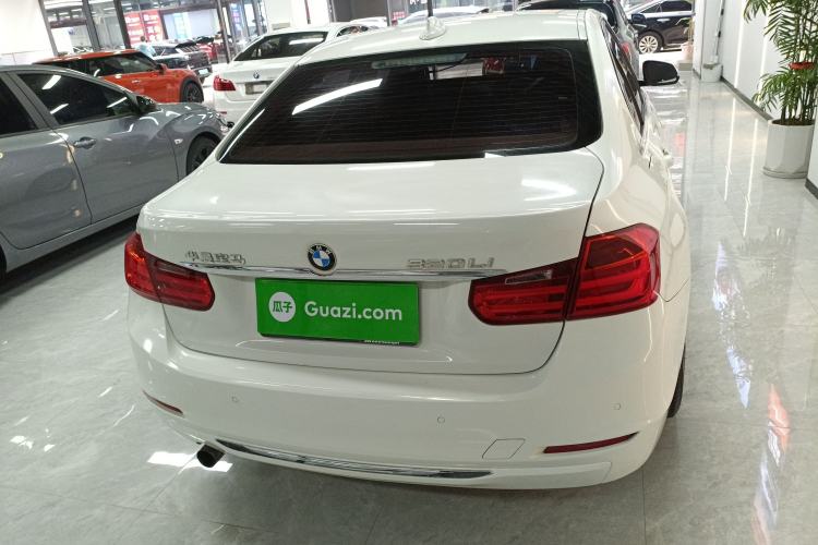 Used BMW 3 Series 2015 320Li Luxury Design Package
