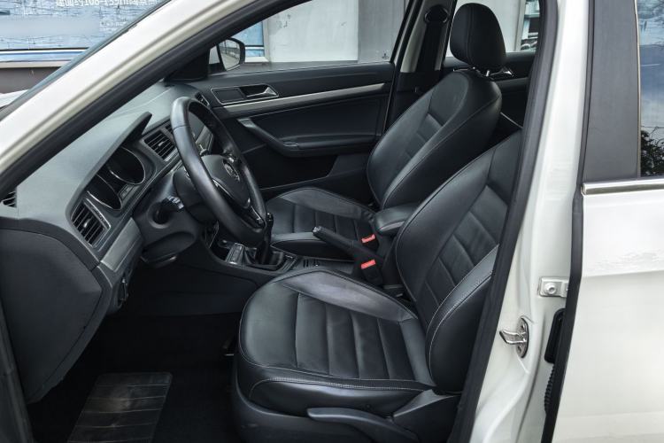 Used Volkswagen Lavida 2017 1.6L Manual Comfort Edition
