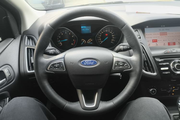 Used Ford Focus 2018 Hatchback Classic 1.6L Automatic Trendy SmartDrive Edition
