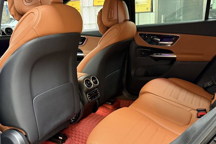 Used Mercedes-Benz GLC 2023 Facelift GLC 260 L 4MATIC Dynamic Version 5 Seats