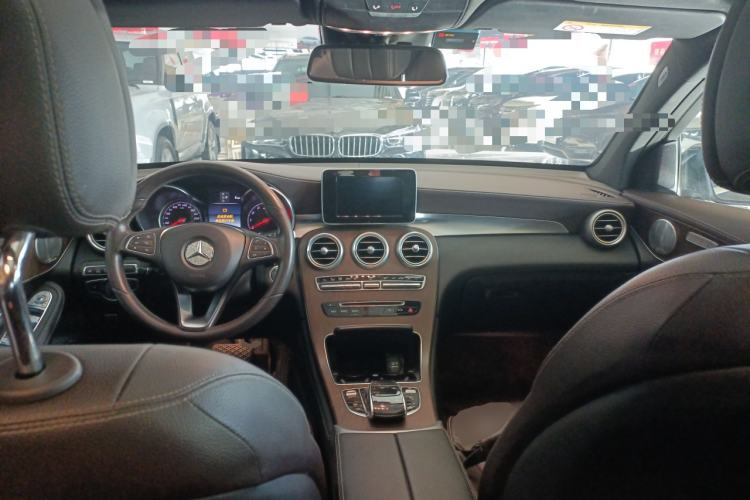 Used Mercedes-Benz GLC 2019 Refreshed GLC 300 L 4MATIC Dynamic Edition
