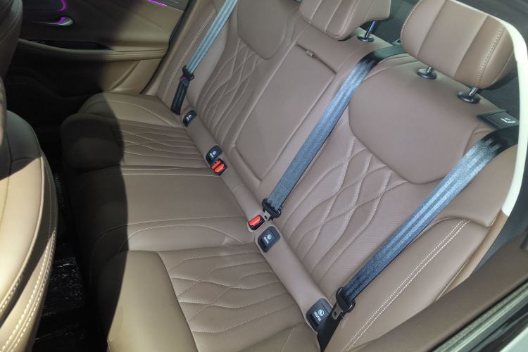 Used Chery Arrizo 8 2023 High-Performance Edition 2.0T DCT Powerfully Equipped
