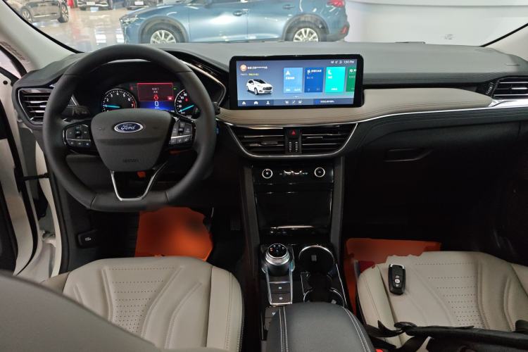 Used Ford Escape 2024 EcoBoost 245 Two-Wheel-Drive Titanium Edition