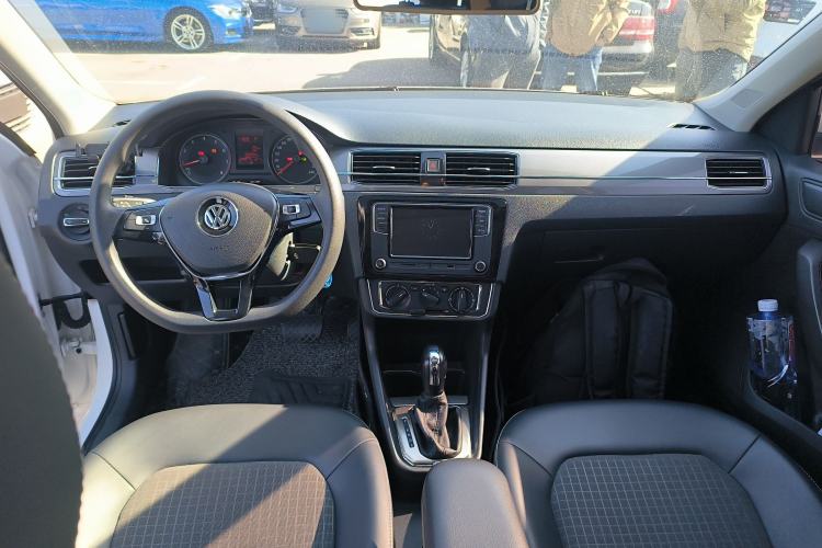 Used Volkswagen Santana 2016 1.6L Automatic Comfort Edition
