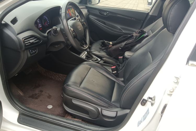 Used Hyundai Celesta 2020 1.6L Automatic GL Enjoyable Edition