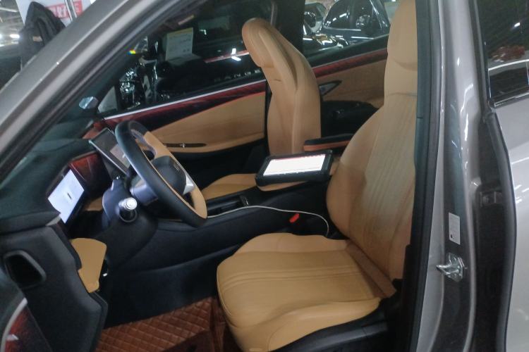 Used  L7 2024 1.5T 115 km Starship Dragon Edition