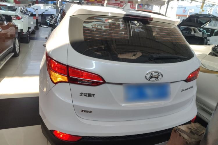 Used Hyundai Santa Fe 2015 2.0T Automatic Two-Wheel Drive Smart Version 5 Seats
