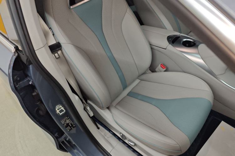 Used ORA Lightning Cat 2022 555 km Luxury Edition
