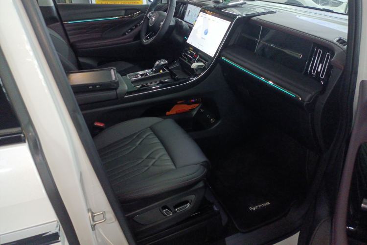 Used GAC Trumpchi M8 2024 Master Series Super Hybrid Edition
