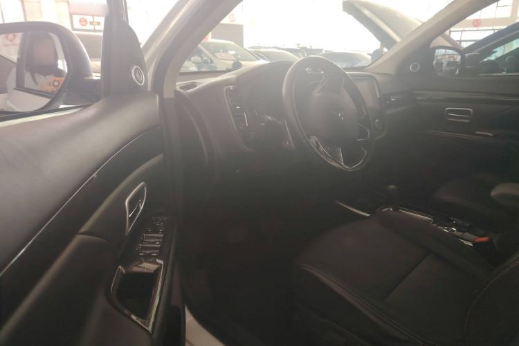 Used Mitsubishi Outlander 2018 2.4L 4x4 Elite Edition 5 Seats
