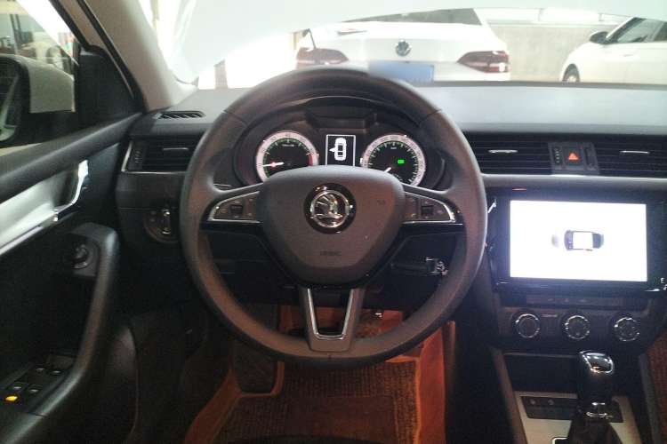 Used Skoda Octavia 2019 1.5L Automatic Smart Drive Luxury Edition China VI Standard
