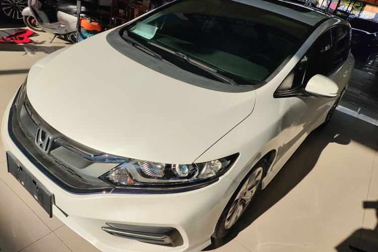 Used Honda Jade 2017 1.8L automatic Comfort version 5 seats
