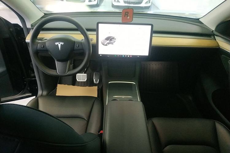 Used Tesla Model Y 2022 Rear-Wheel-Drive Version
