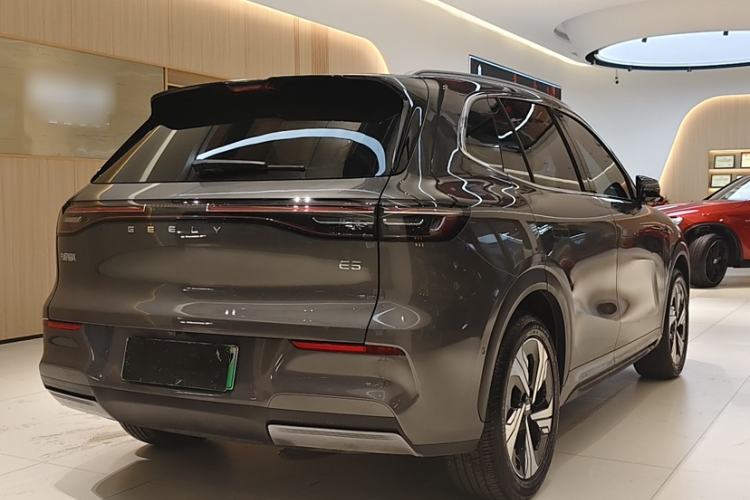 Used  E5 2024 530km Starship Edition
