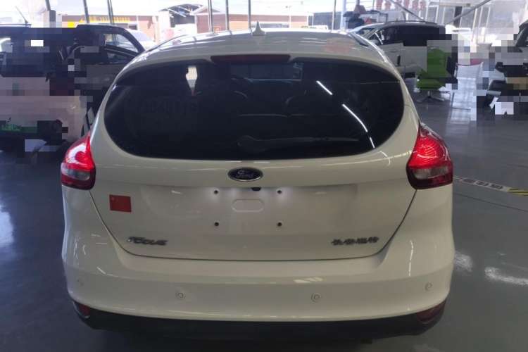 Used Ford Focus 2018 Hatchback Classic 1.6L Automatic Trendy SmartDrive Edition
