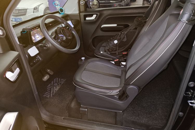 Used Wuling Hongguang MINIEV 2022 GAMEBOY 200km Gaming Edition with Lithium Iron Phosphate
