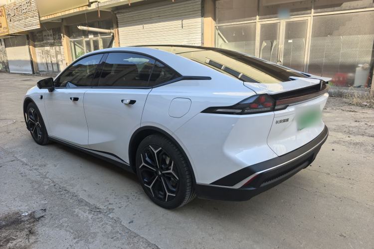 Used  SL03 2023 200Max Range-Extended Version
