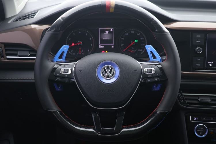 Used Volkswagen Tharu 2019 330TSI Four-Wheel Drive Luxury Edition China VI Standard
