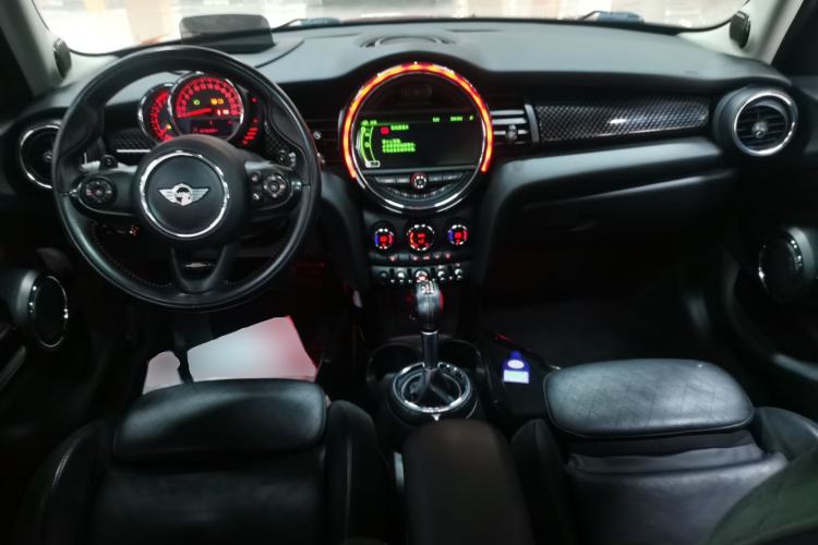 Used  MINI 2016 2.0T COOPER S Pioneer Edition Five-Door Model
