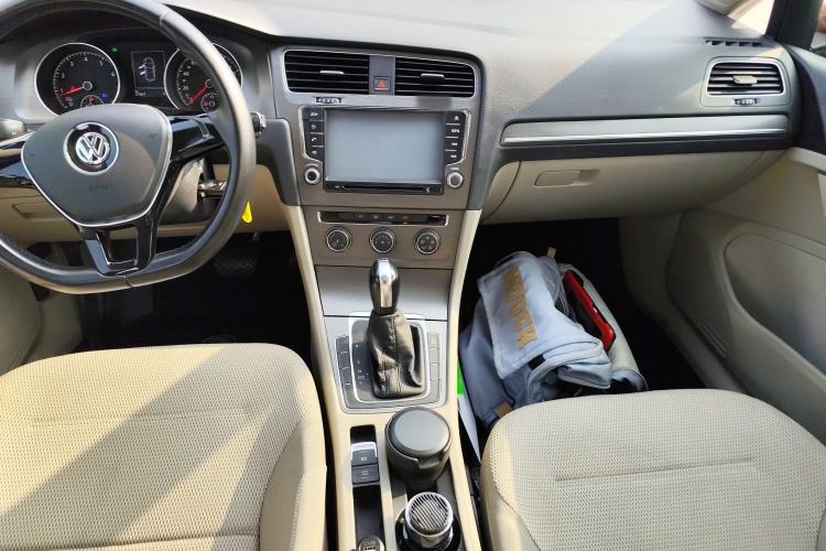 Used Volkswagen Golf 2015 1.4TSI Automatic Comfort Model
