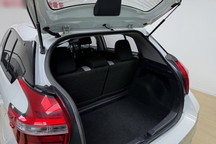 Used Toyota YARiS L 2020 1.5L CVT Leading Edition
