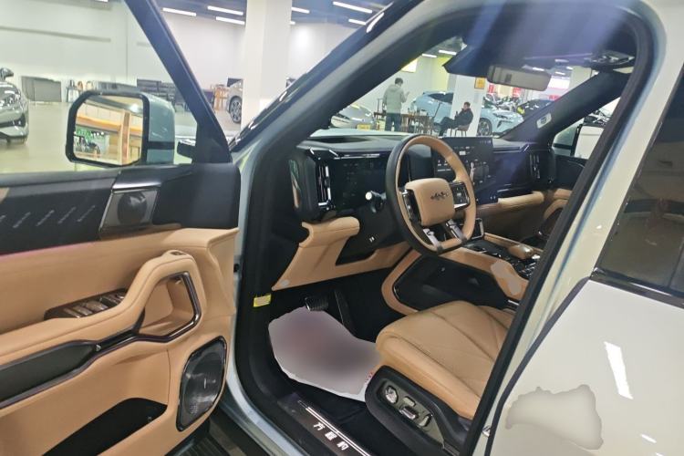 Used  Leopard 8 2025 Smart & Brave Flagship Edition 7 Seats