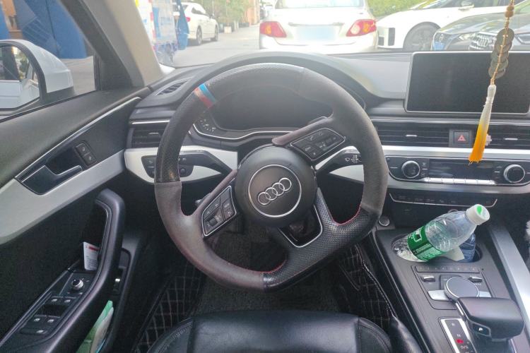 Used Audi A4L 2019 40 TFSI Fashion Version China V