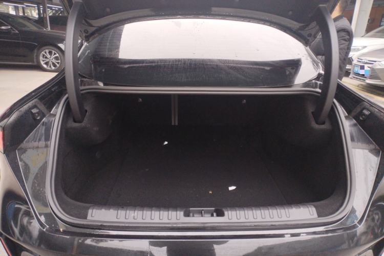 Used Lynk & Co 07 2024 EM-P 126 Long-Range Halo
