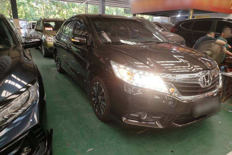 Used Honda Crider 2013 1.8L automatic luxury edition
