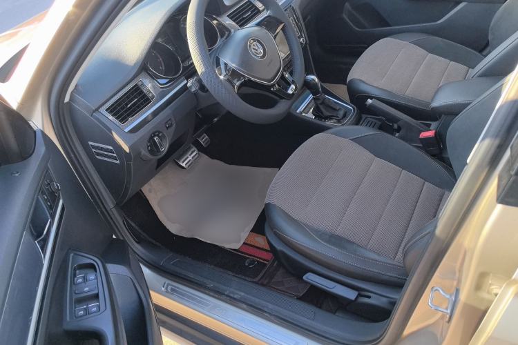 Used Volkswagen C-TREK 2017 1.6L Automatic Comfort Model
