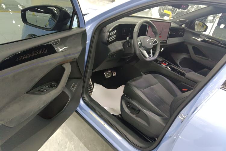 Used Volkswagen Tiguan L 2024 PRO 380TSI Four-Wheel Drive R-Line Prestige Edition
