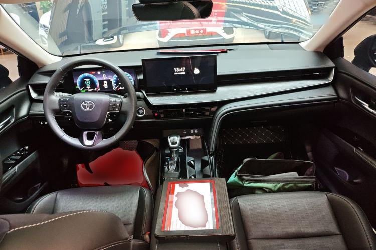 Used Toyota Camry 2024 Dual-Engine 2.5HG Prestige Edition
