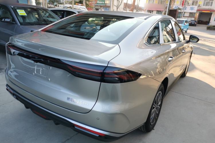 Used  Galaxy Stellar 6 
