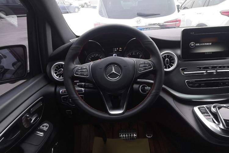 Used Mercedes-Benz V-Class 2018 V 260 AMG Sport Edition China VI
