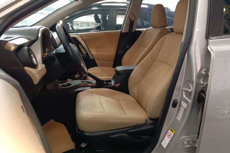 Used Toyota RAV4 2013 2.0L CVT Two-Wheel Drive Urban Edition