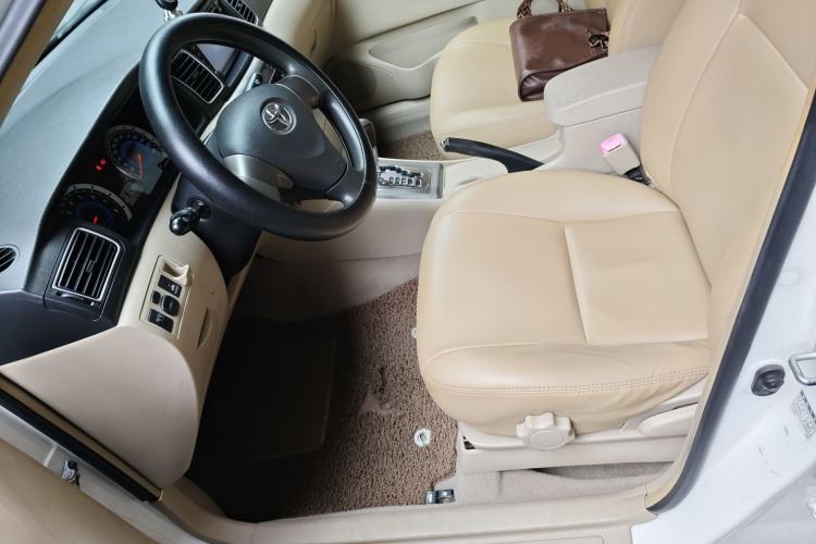 Used Toyota Corolla EX 2013 1.6L Automatic Luxury Edition