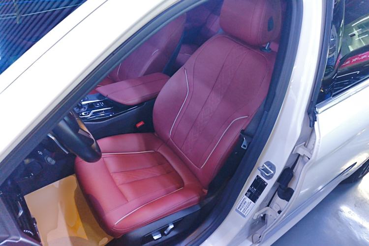 Used BMW 5 Series 2021 Facelifted 530Li Leading Edition M Sport Package
