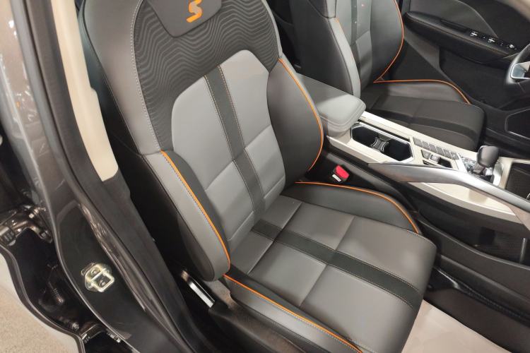 Used Geely Auto Coolray 2023 1.5T DCT Platinum Edition
