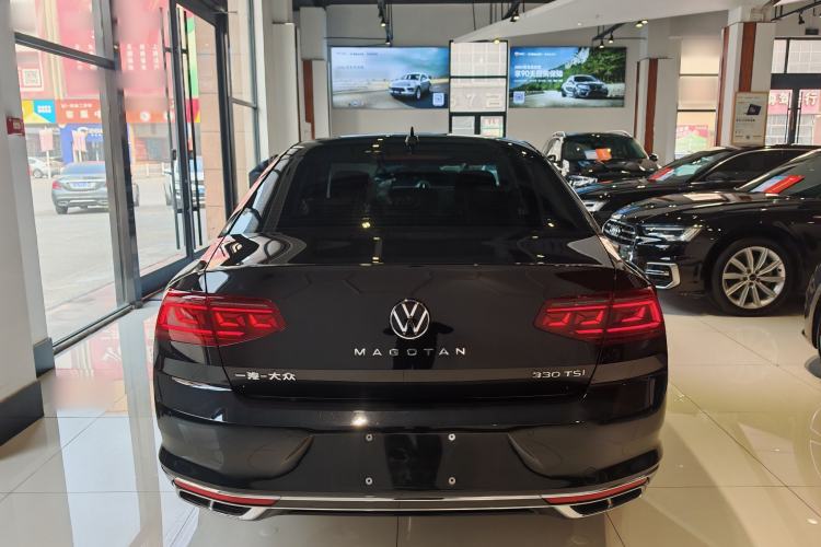 Used Volkswagen Magotan 2025 Revised Version 2 Zhongxiang Edition 330TSI DSG Luxury Trim