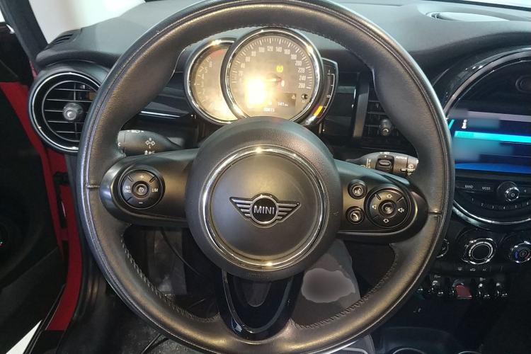 Used  MINI 2019 1.5T COOPER Classic Edition
