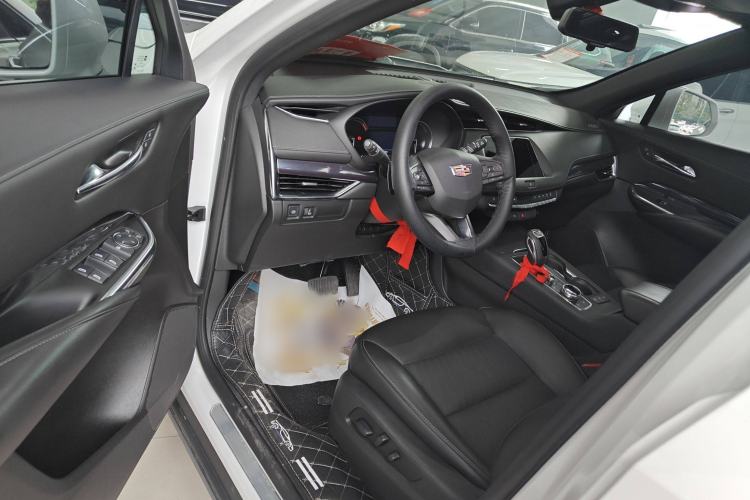 Used Cadillac XT4 2018 28T Two-Wheel Drive Tech Version
