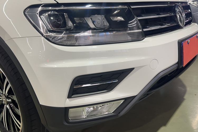 Used Volkswagen Tiguan L 2020 330TSI Automatic Two-Wheel Drive Panoramic Comfort Edition China VI Standard
